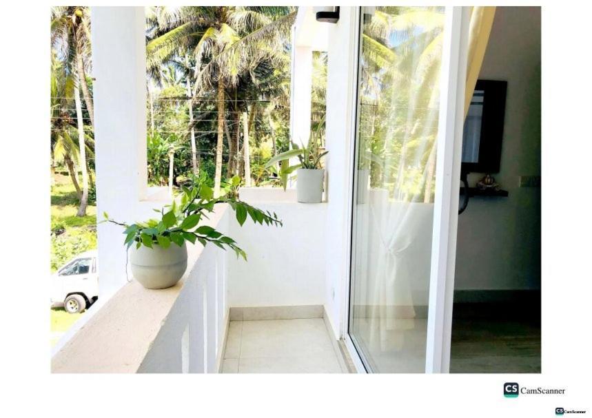 Ayona Beach Villa Katuneriya Habitación foto