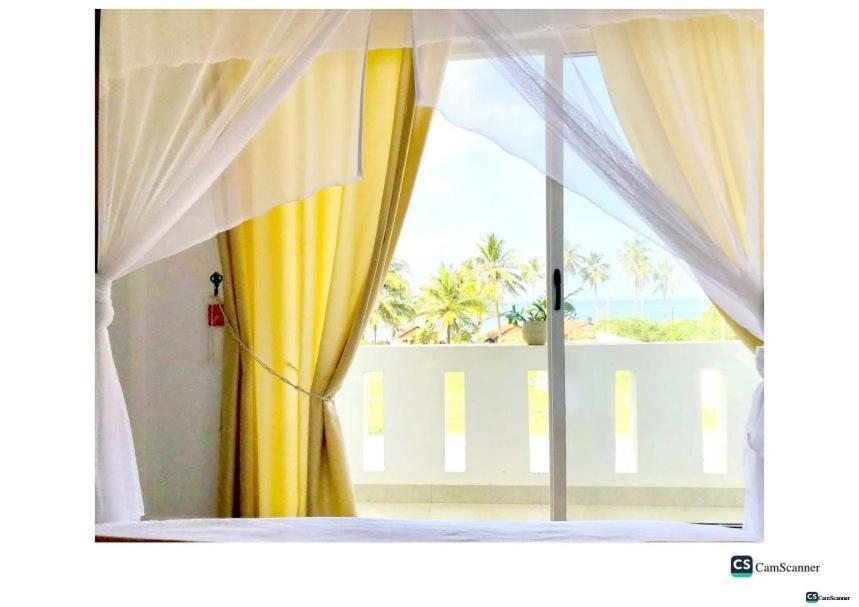 Ayona Beach Villa Katuneriya Habitación foto